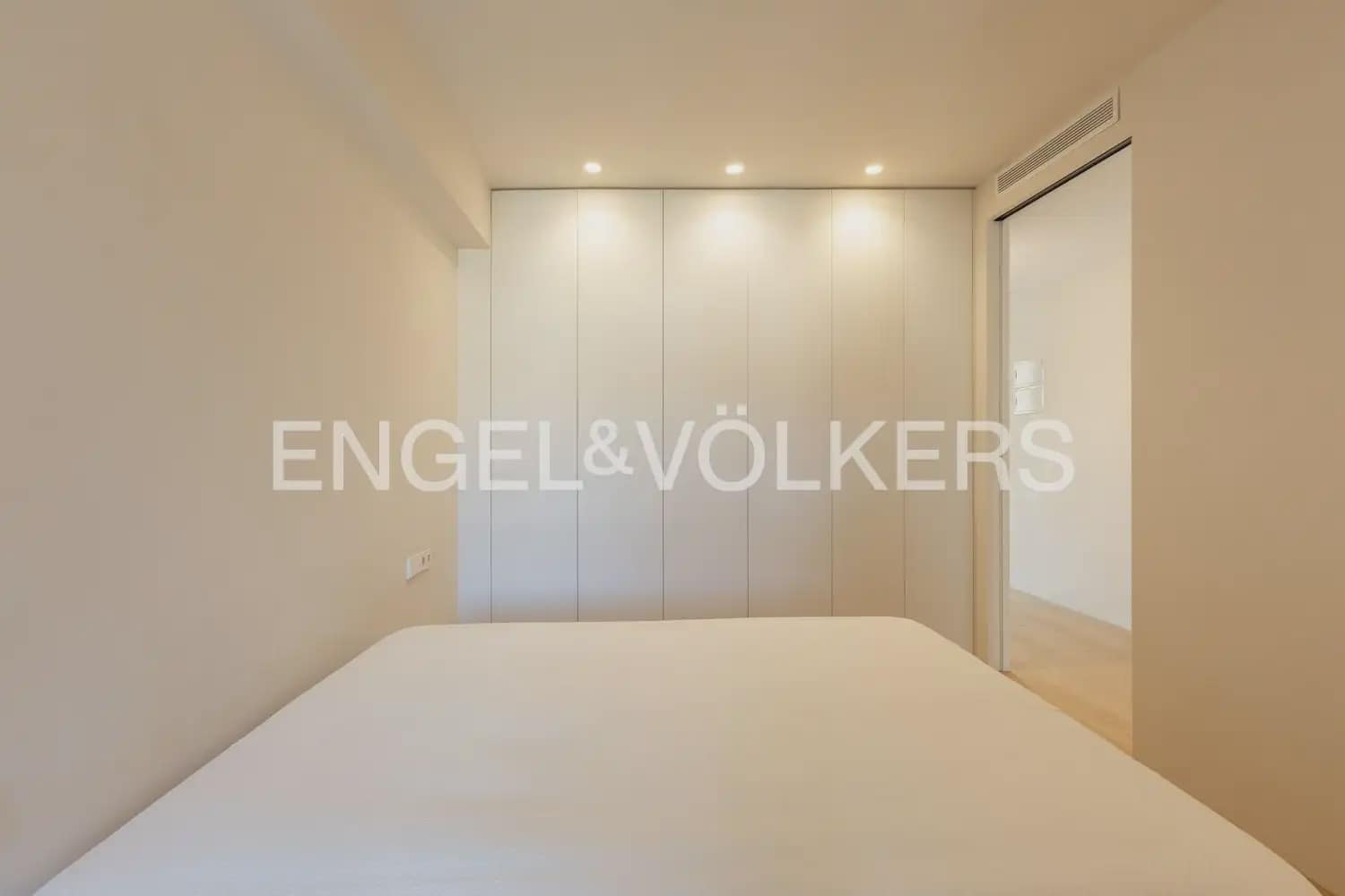 2 bedroom Flat for rent in Denia with pool - € 1,550 (Ref: 10000621)