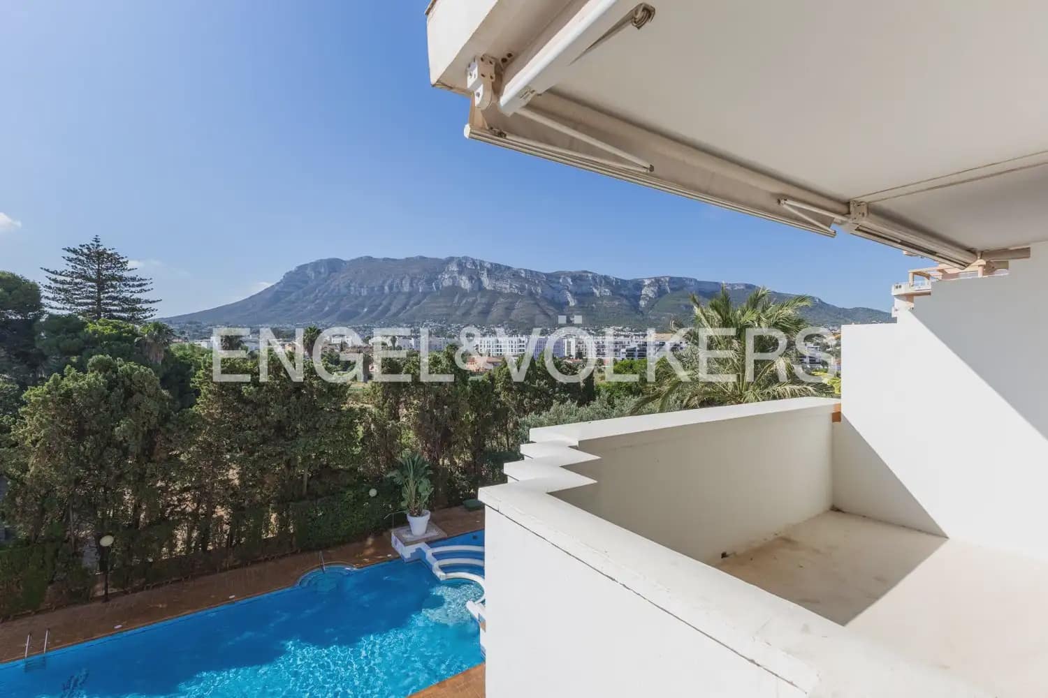 2 bedroom Flat for rent in Denia with pool - € 1,550 (Ref: 10000621)