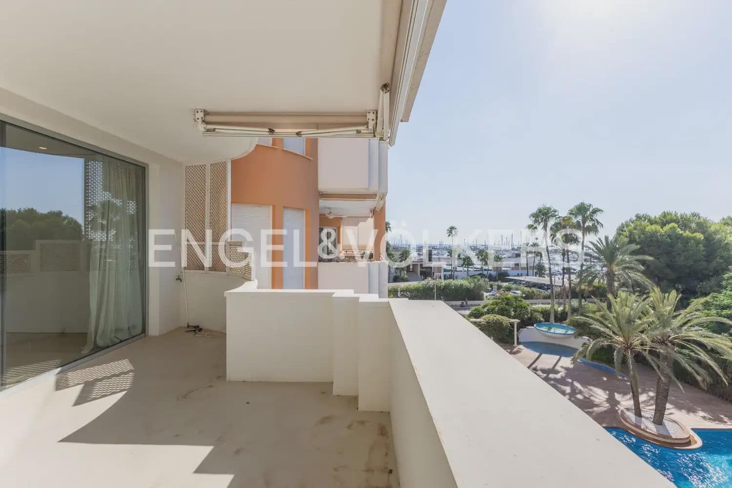 2 bedroom Flat for rent in Denia with pool - € 1,550 (Ref: 10000621)