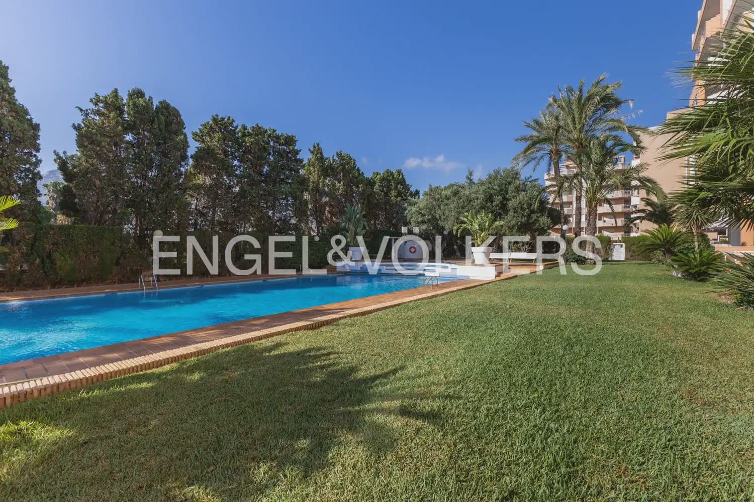 2 bedroom Flat for rent in Denia with pool - € 1,550 (Ref: 10000621)