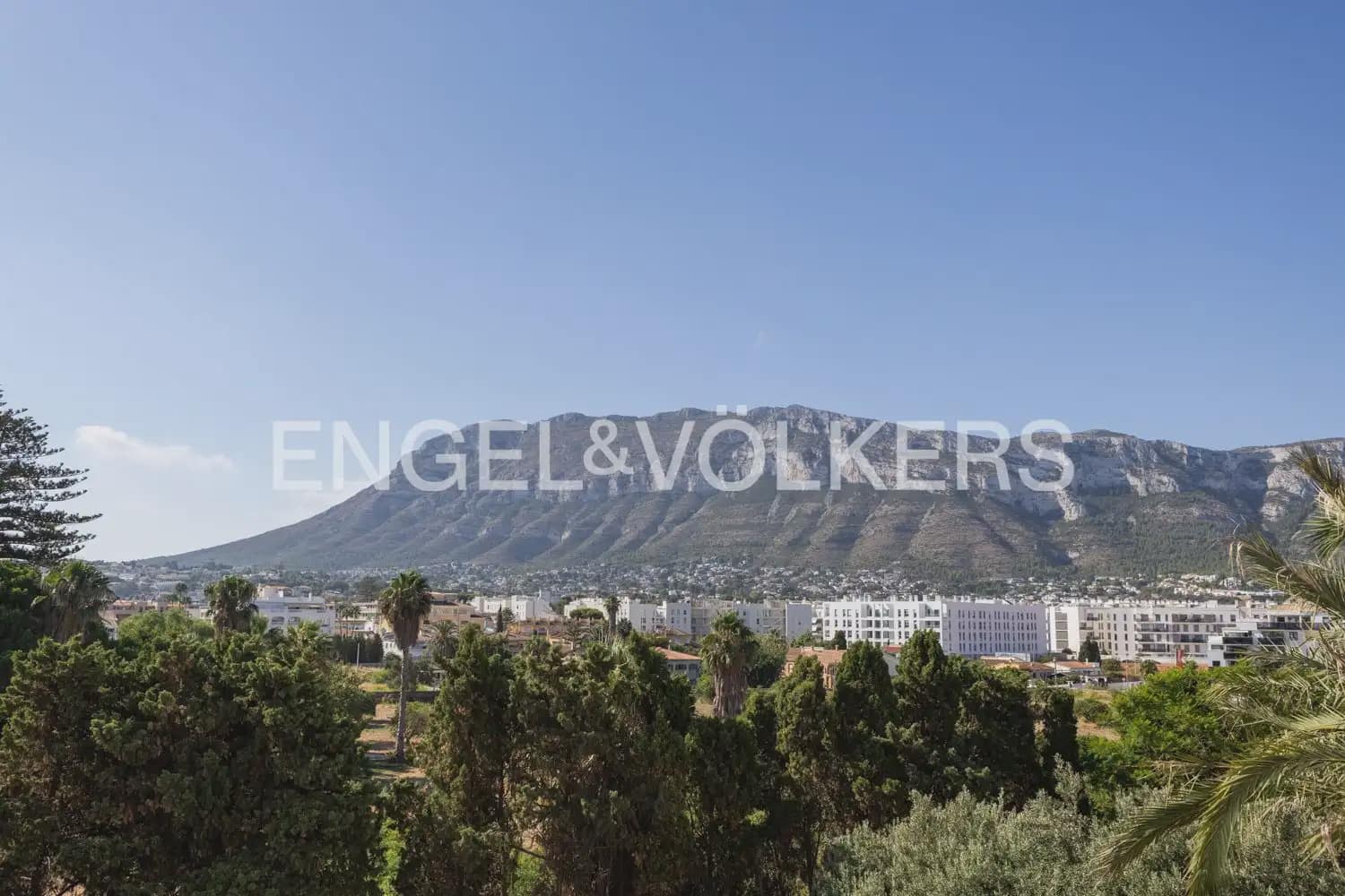 2 bedroom Flat for rent in Denia with pool - € 1,550 (Ref: 10000621)