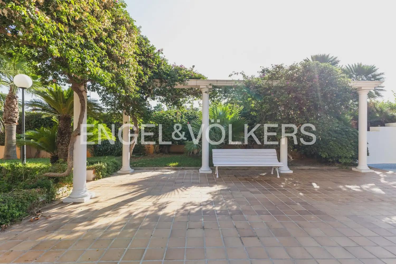 2 bedroom Flat for rent in Denia with pool - € 1,550 (Ref: 10000621)