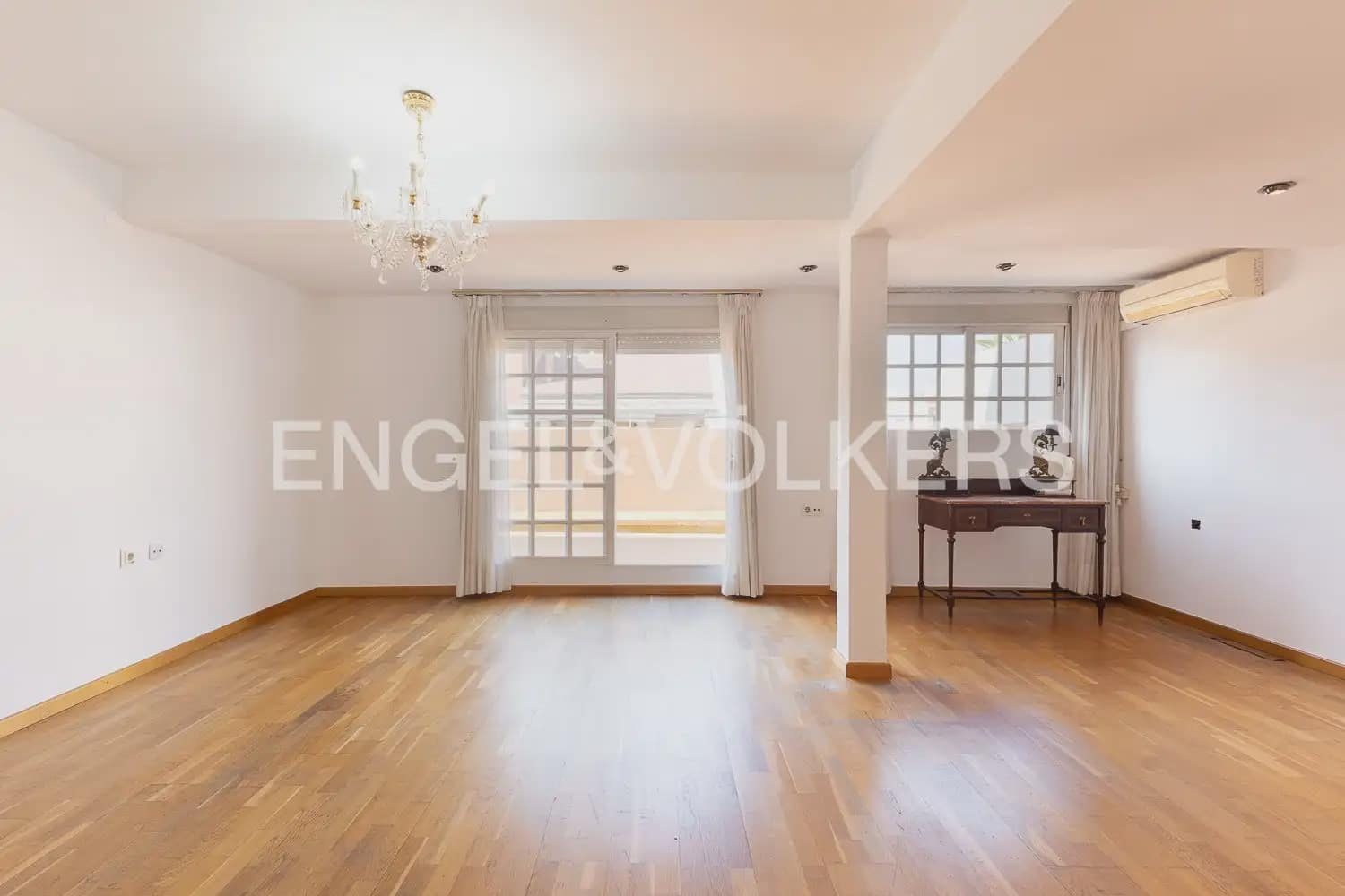 Ático de 4 habitaciones en València ciudad en venta con garaje - 580.000 € (Ref: 10000622)