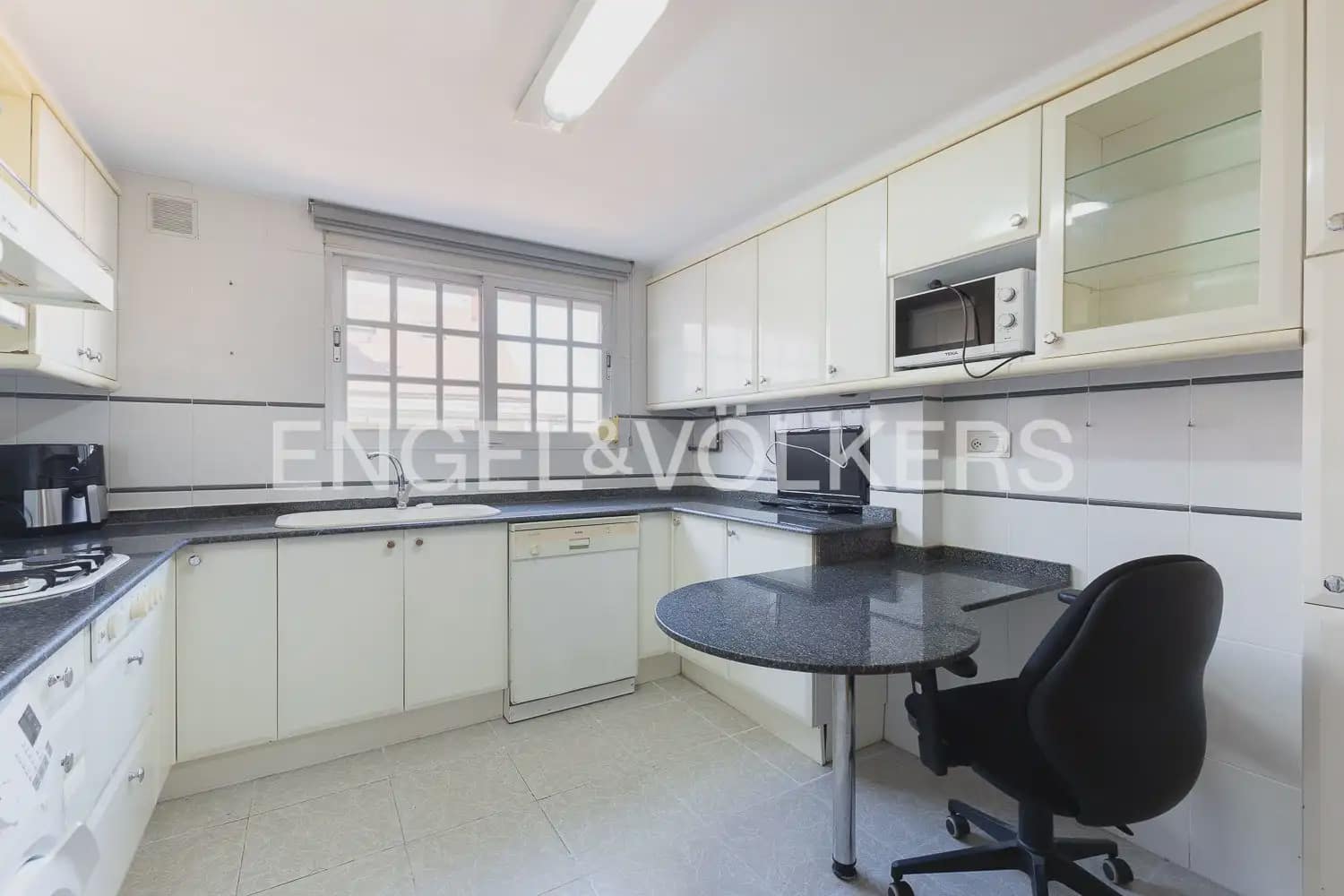Ático de 4 habitaciones en València ciudad en venta con garaje - 580.000 € (Ref: 10000622)
