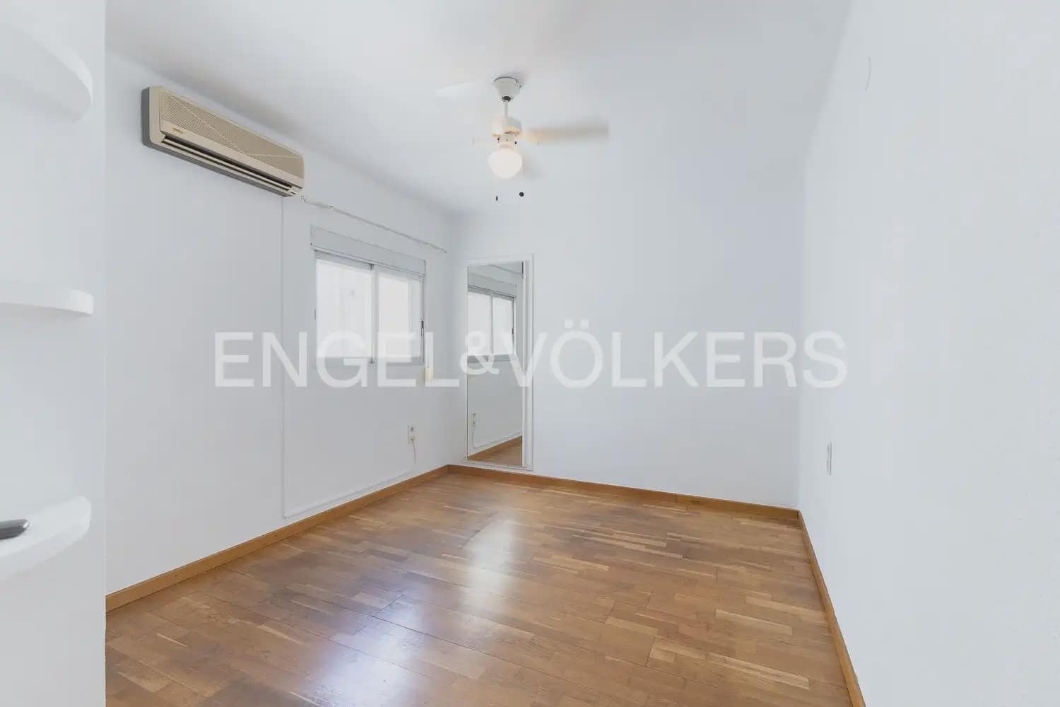 Ático de 4 habitaciones en València ciudad en venta con garaje - 580.000 € (Ref: 10000622)