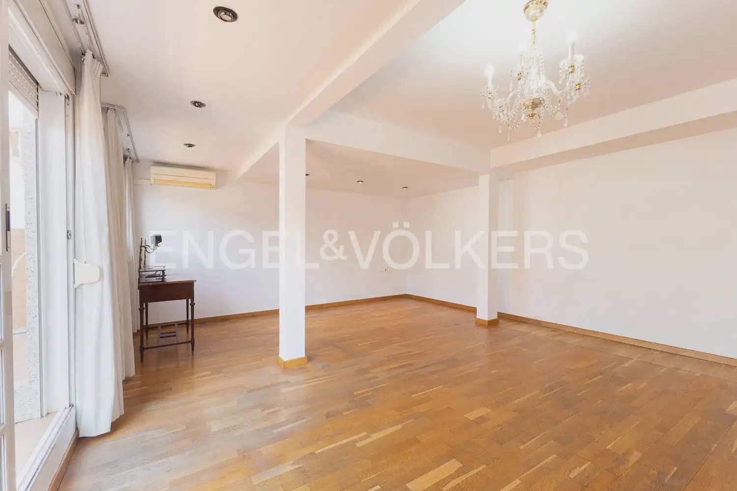 Ático de 4 habitaciones en València ciudad en venta con garaje - 580.000 € (Ref: 10000622)