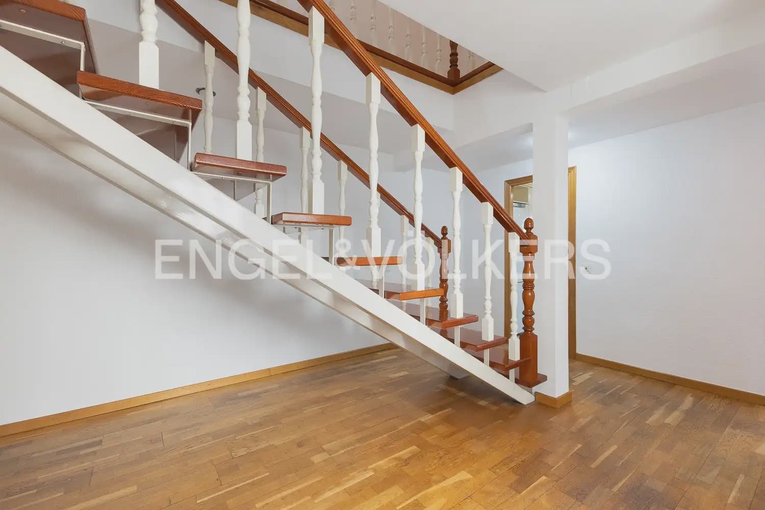 Ático de 4 habitaciones en València ciudad en venta con garaje - 580.000 € (Ref: 10000622)