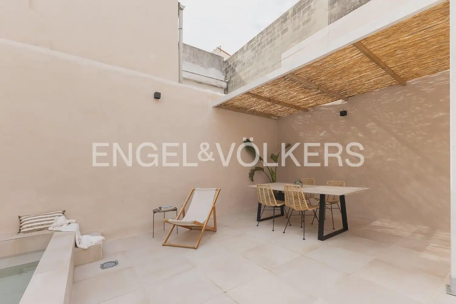 3 makuuhuone Omakotitalo myytävänä paikassa Naquera mukana uima-altaan - 395 000 € (Ref: 10000623)