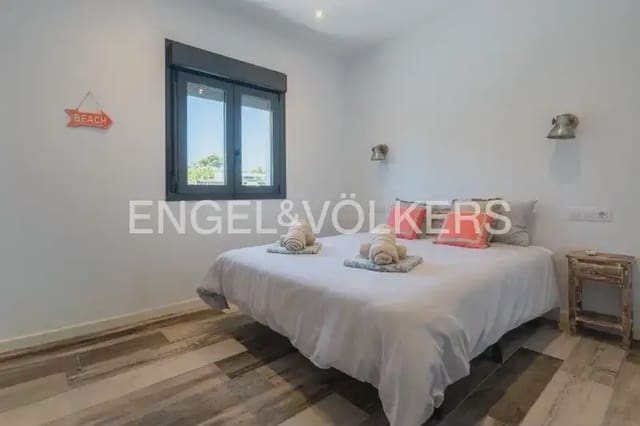 6 bedroom Villa for sale in Montañar - El Arenal, Javea / Xàbia - € 1,250,000 (Ref: 10000624)