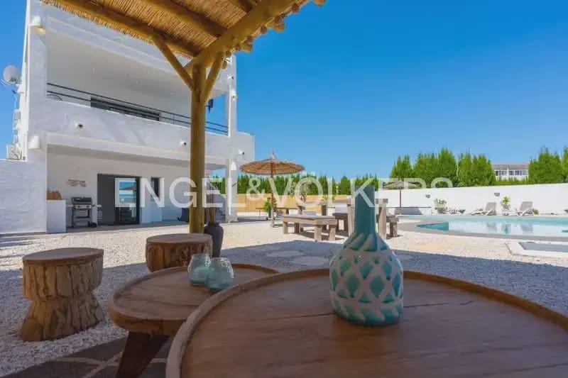 6 bedroom Villa for sale in Javea / Xabia - € 1,250,000 (Ref: 10000624)