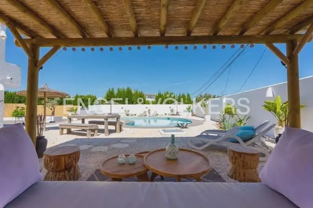 6 bedroom Villa for sale in Montañar - El Arenal, Javea / Xàbia - € 1,250,000 (Ref: 10000624)