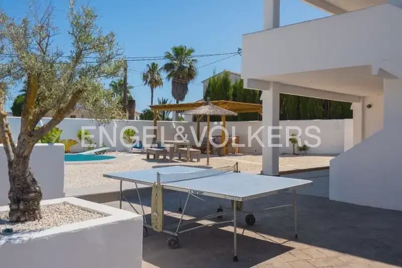 6 bedroom Villa for sale in Javea / Xabia - € 1,250,000 (Ref: 10000624)