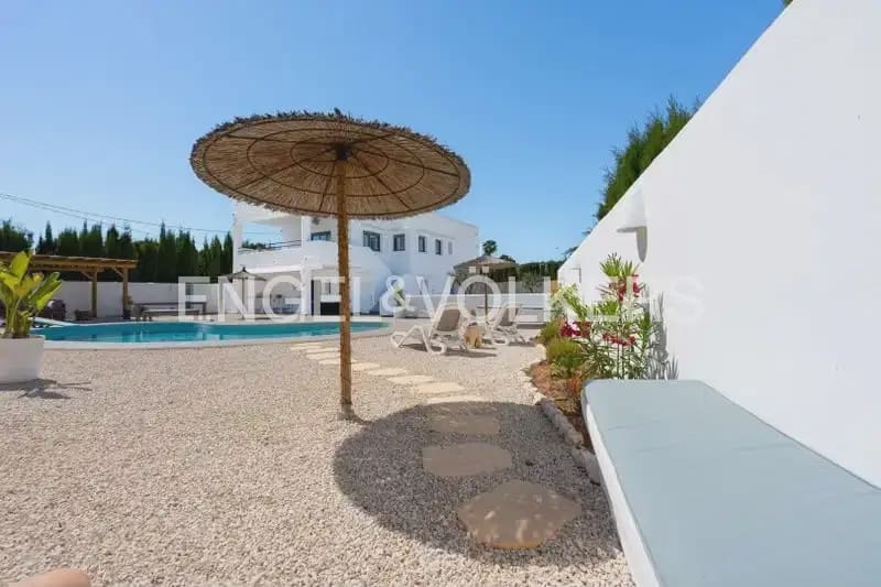 6 bedroom Villa for sale in Javea / Xabia - € 1,250,000 (Ref: 10000624)