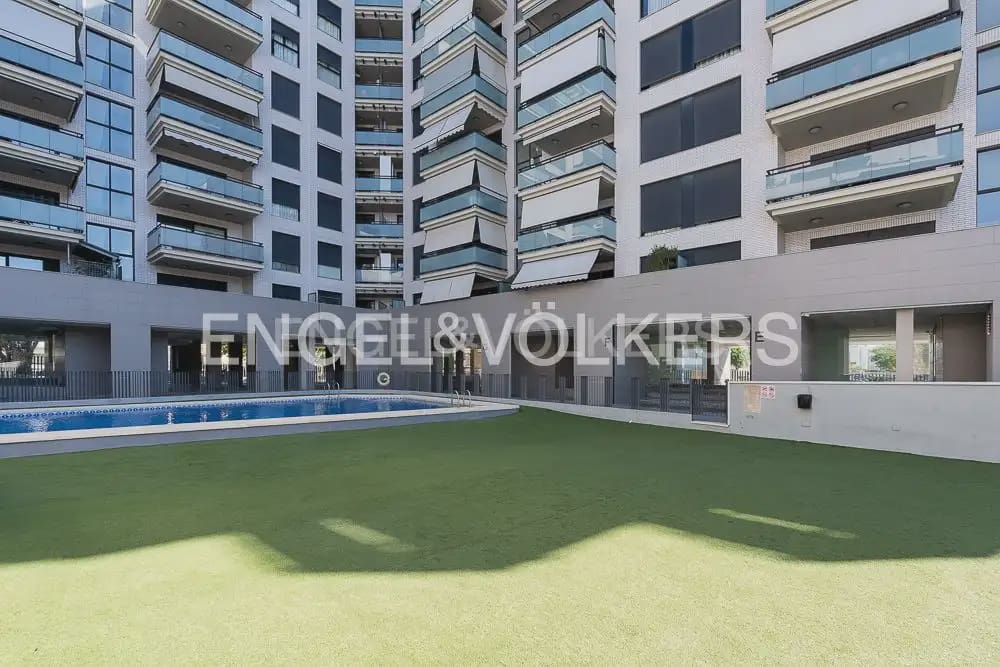 4 slaapkamer Flat te huur in Sagunto / Sagunt met zwembad garage - € 2.000 (Ref: 10001225)