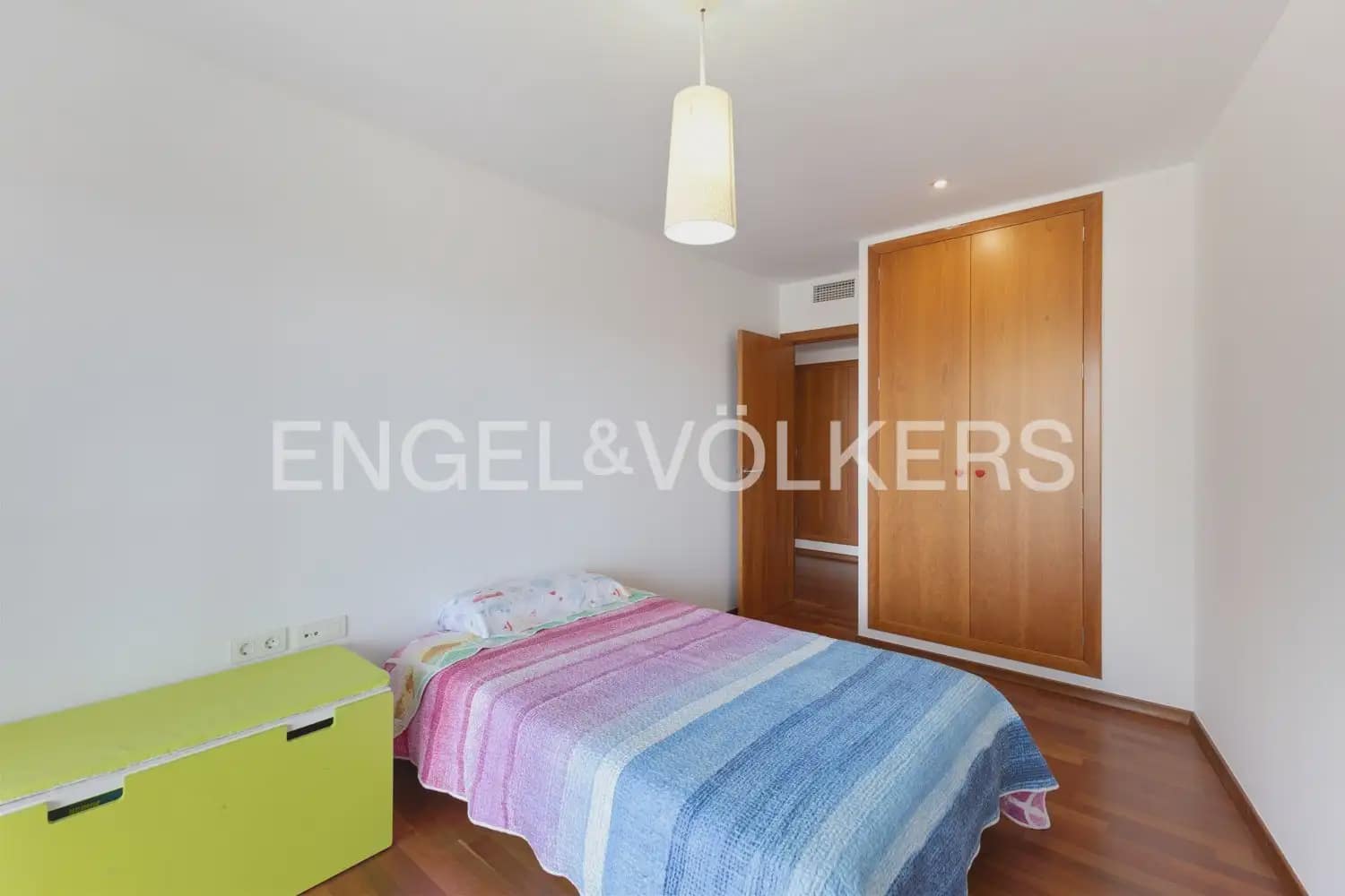 4 slaapkamer Flat te huur in Sagunto / Sagunt met zwembad garage - € 2.000 (Ref: 10001225)