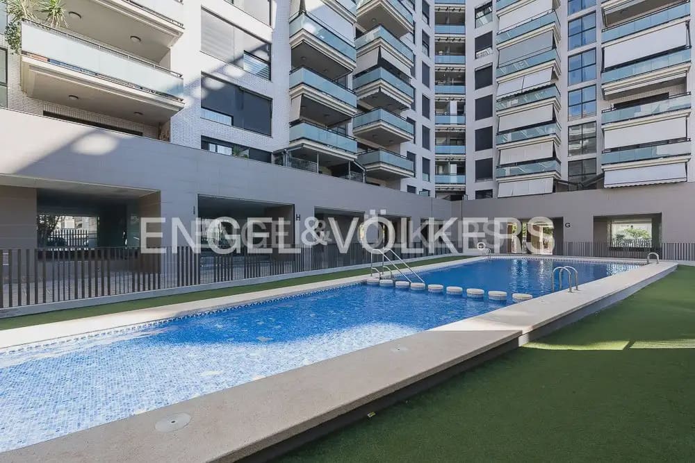 4 slaapkamer Flat te huur in Sagunto / Sagunt met zwembad garage - € 2.000 (Ref: 10001225)