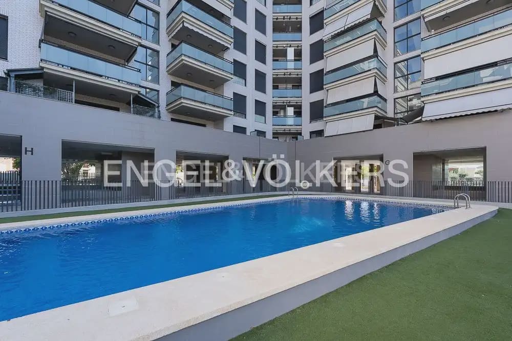 4 slaapkamer Flat te huur in Sagunto / Sagunt met zwembad garage - € 2.000 (Ref: 10001225)