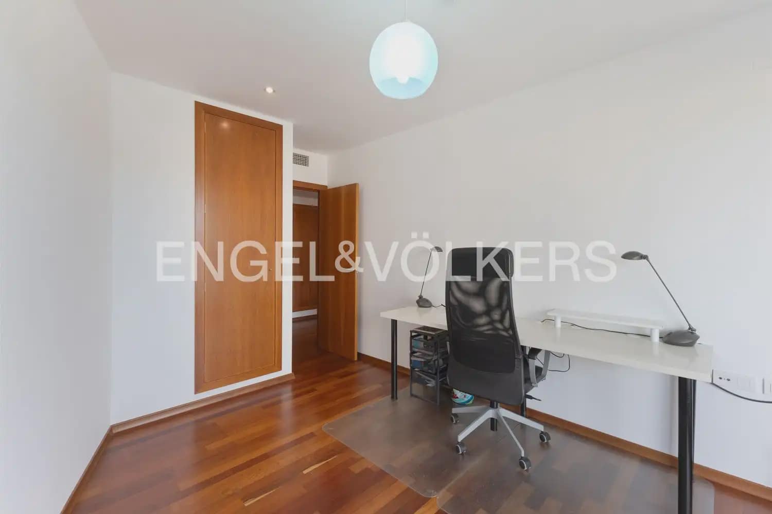 4 slaapkamer Flat te huur in Sagunto / Sagunt met zwembad garage - € 2.000 (Ref: 10001225)