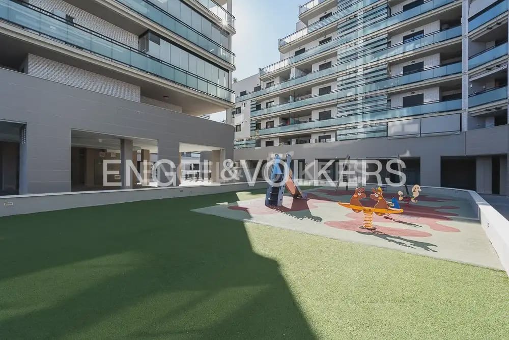 4 slaapkamer Flat te huur in Sagunto / Sagunt met zwembad garage - € 2.000 (Ref: 10001225)