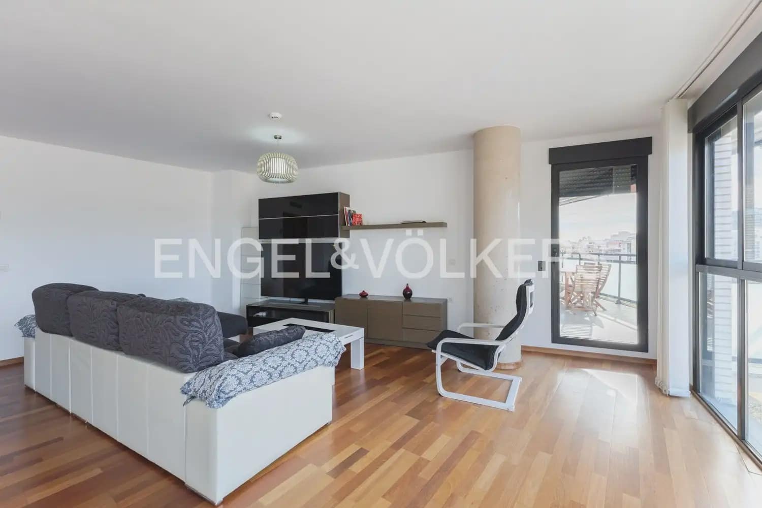 4 slaapkamer Flat te huur in Sagunto / Sagunt met zwembad garage - € 2.000 (Ref: 10001225)