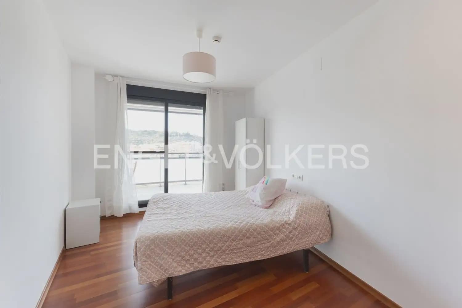 4 slaapkamer Flat te huur in Sagunto / Sagunt met zwembad garage - € 2.000 (Ref: 10001225)