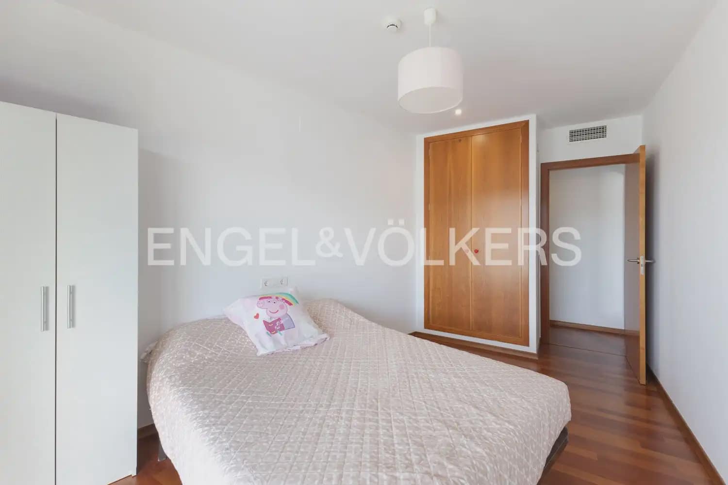 4 slaapkamer Flat te huur in Sagunto / Sagunt met zwembad garage - € 2.000 (Ref: 10001225)