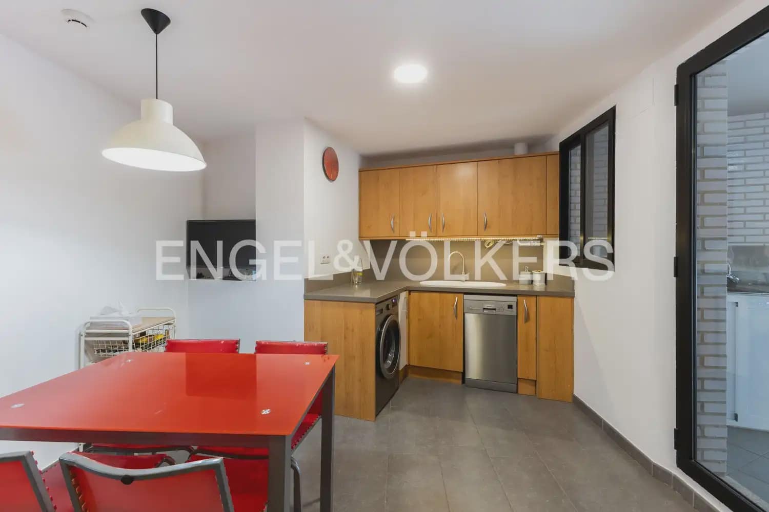 4 slaapkamer Flat te huur in Sagunto / Sagunt met zwembad garage - € 2.000 (Ref: 10001225)