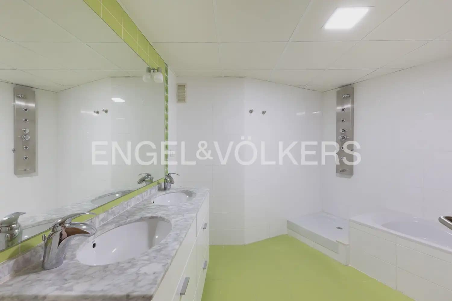 4 slaapkamer Flat te huur in Sagunto / Sagunt met zwembad garage - € 2.000 (Ref: 10001225)