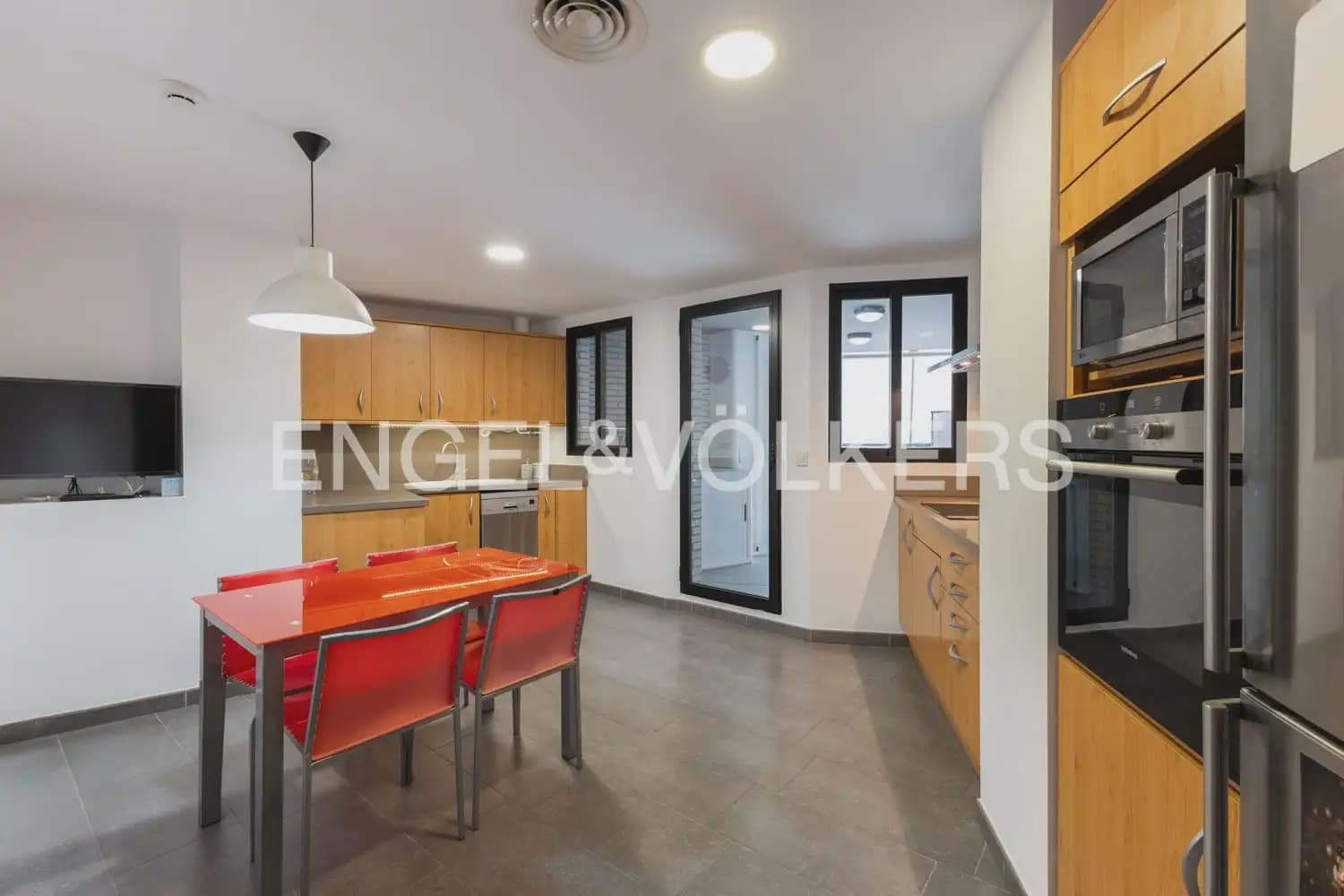 4 slaapkamer Flat te huur in Sagunto / Sagunt met zwembad garage - € 2.000 (Ref: 10001225)
