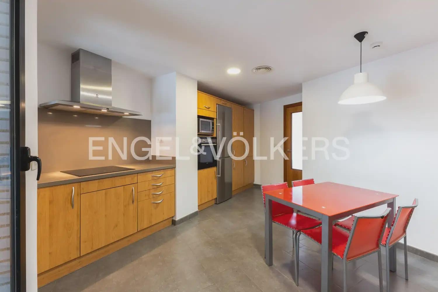 4 slaapkamer Flat te huur in Sagunto / Sagunt met zwembad garage - € 2.000 (Ref: 10001225)