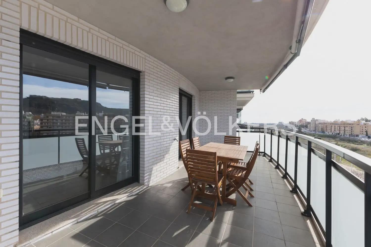 4 slaapkamer Flat te huur in Sagunto / Sagunt met zwembad garage - € 2.000 (Ref: 10001225)