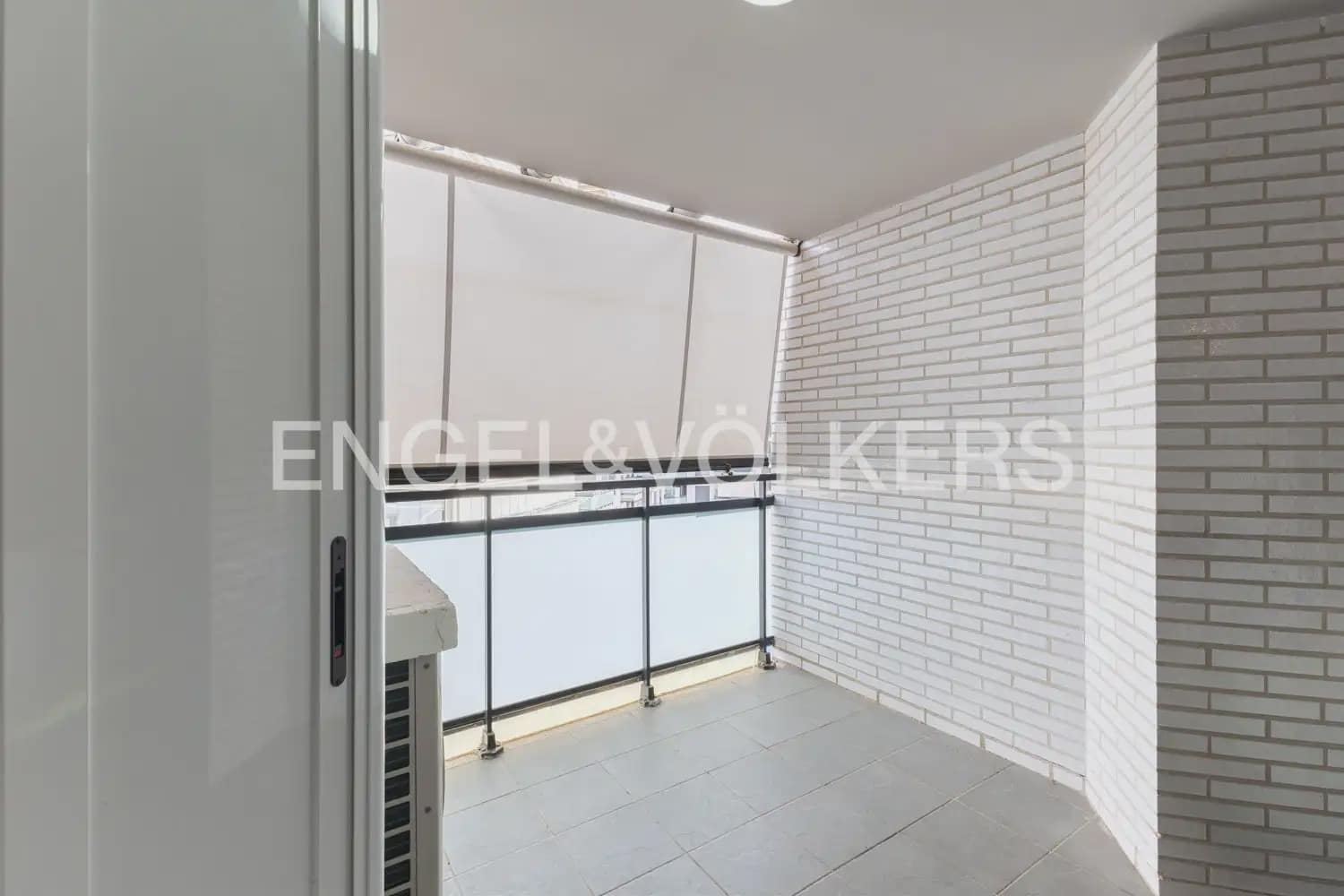 4 slaapkamer Flat te huur in Sagunto / Sagunt met zwembad garage - € 2.000 (Ref: 10001225)
