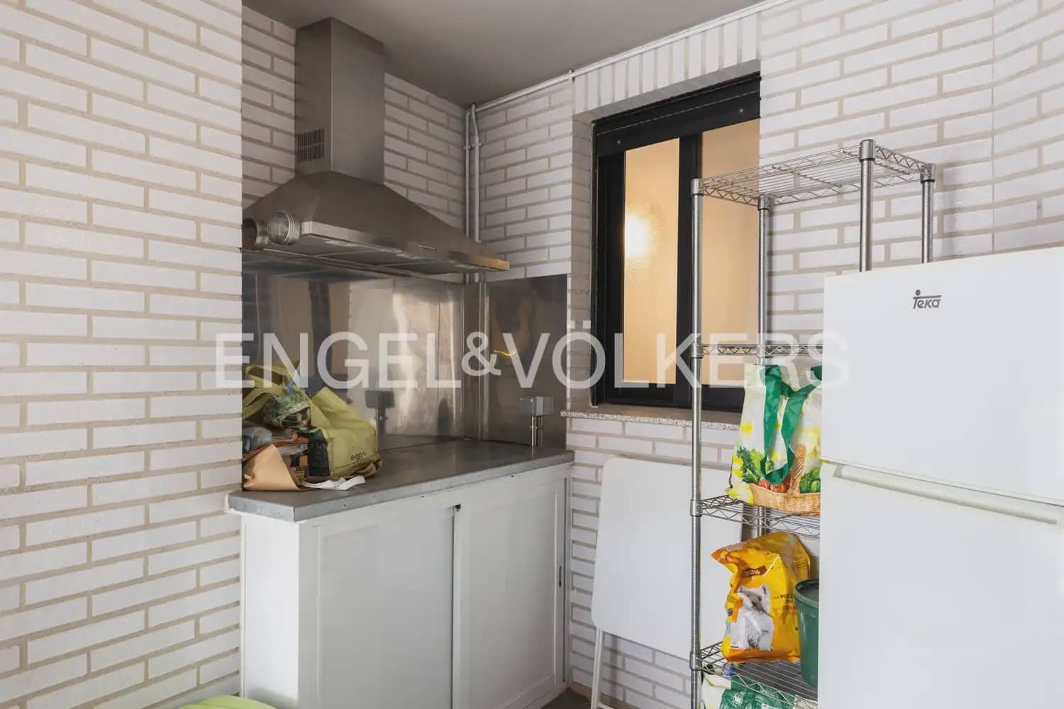 4 slaapkamer Flat te huur in Sagunto / Sagunt met zwembad garage - € 2.000 (Ref: 10001225)