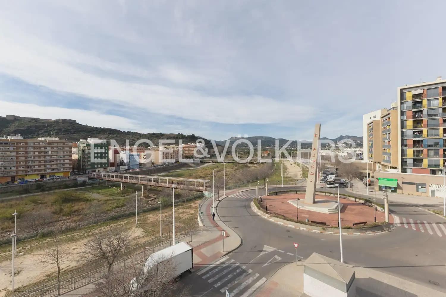 4 slaapkamer Flat te huur in Sagunto / Sagunt met zwembad garage - € 2.000 (Ref: 10001225)
