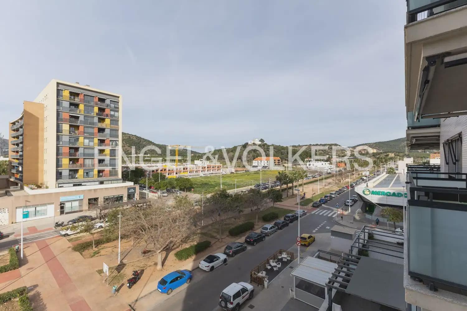 4 slaapkamer Flat te huur in Sagunto / Sagunt met zwembad garage - € 2.000 (Ref: 10001225)