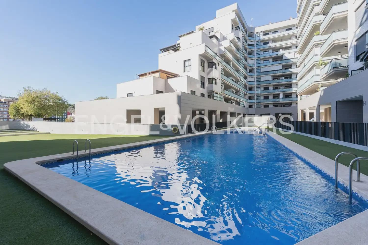 4 slaapkamer Flat te huur in Sagunto / Sagunt met zwembad garage - € 2.000 (Ref: 10001225)