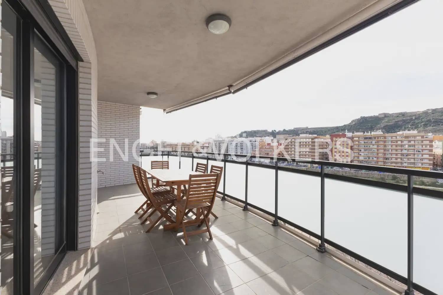 4 slaapkamer Flat te huur in Sagunto / Sagunt met zwembad garage - € 2.000 (Ref: 10001225)
