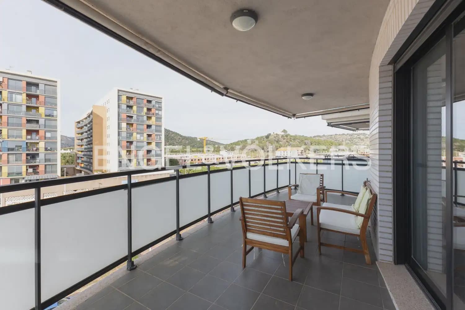4 slaapkamer Flat te huur in Sagunto / Sagunt met zwembad garage - € 2.000 (Ref: 10001225)