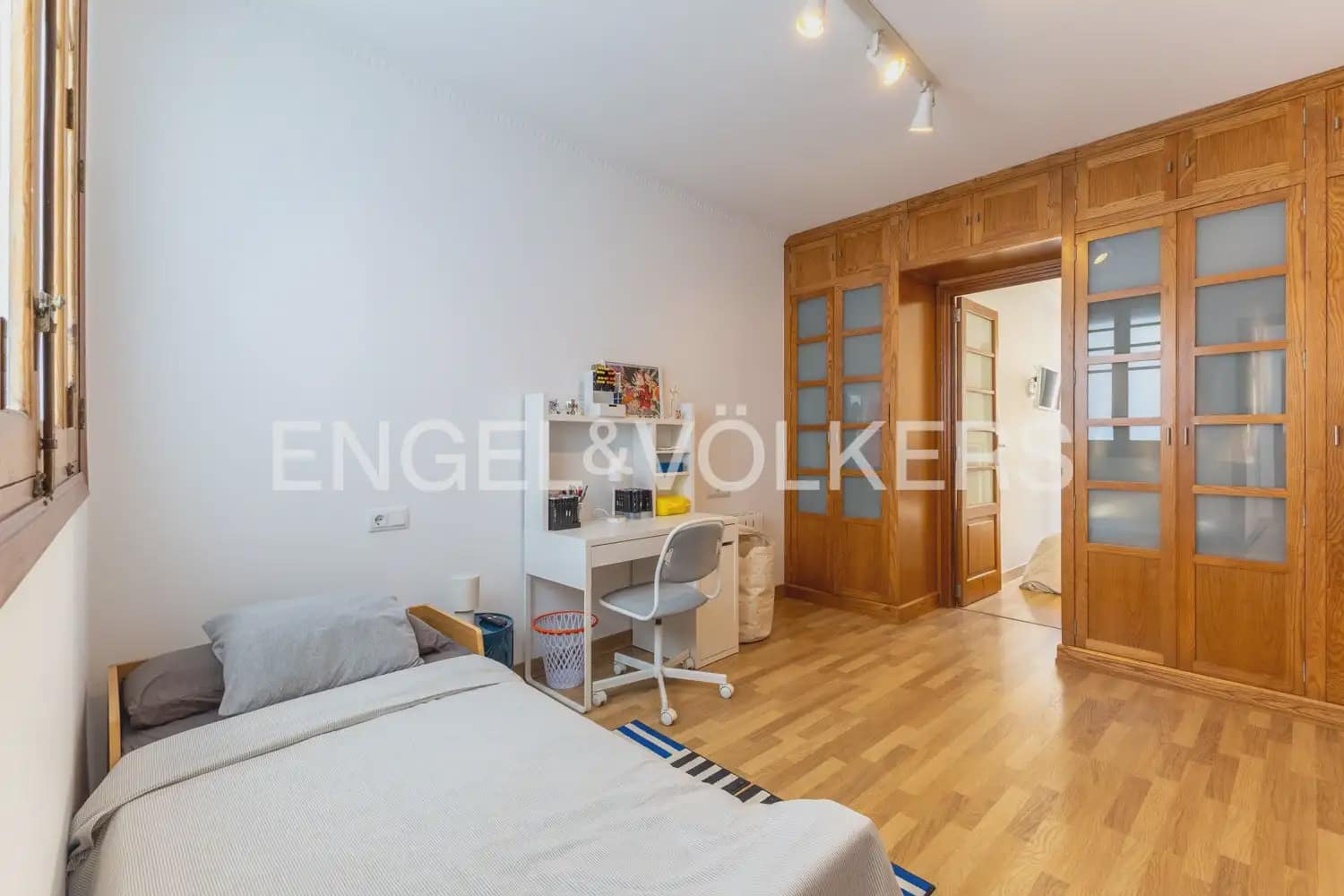 3 bedroom Flat for sale in Valencia city - € 425,000 (Ref: 10004313)