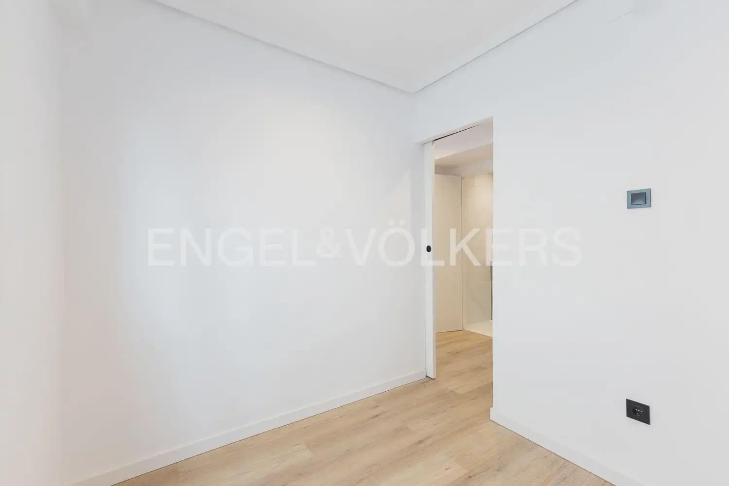 2 quarto Apartamento para arrendar em Valencia cidade - 1 600 € (Ref: 10004585)