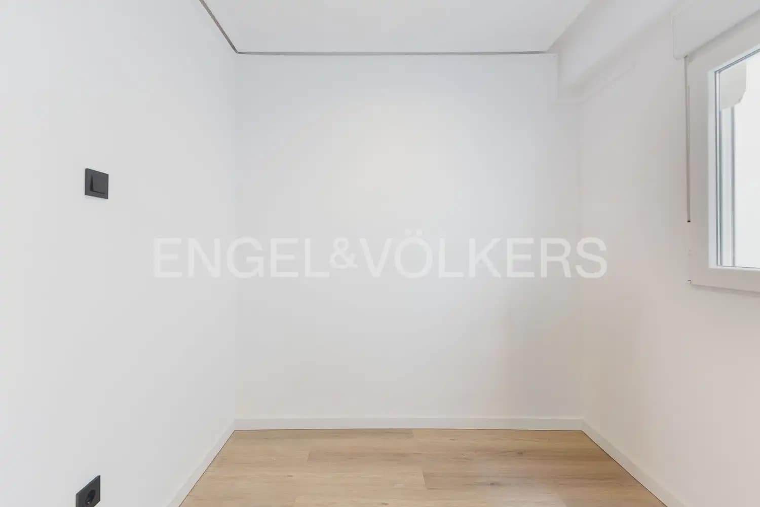 2 quarto Apartamento para arrendar em Valencia cidade - 1 600 € (Ref: 10004585)