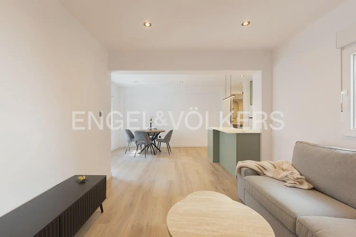 2 quarto Apartamento para arrendar em Valencia cidade - 1 600 € (Ref: 10004585)