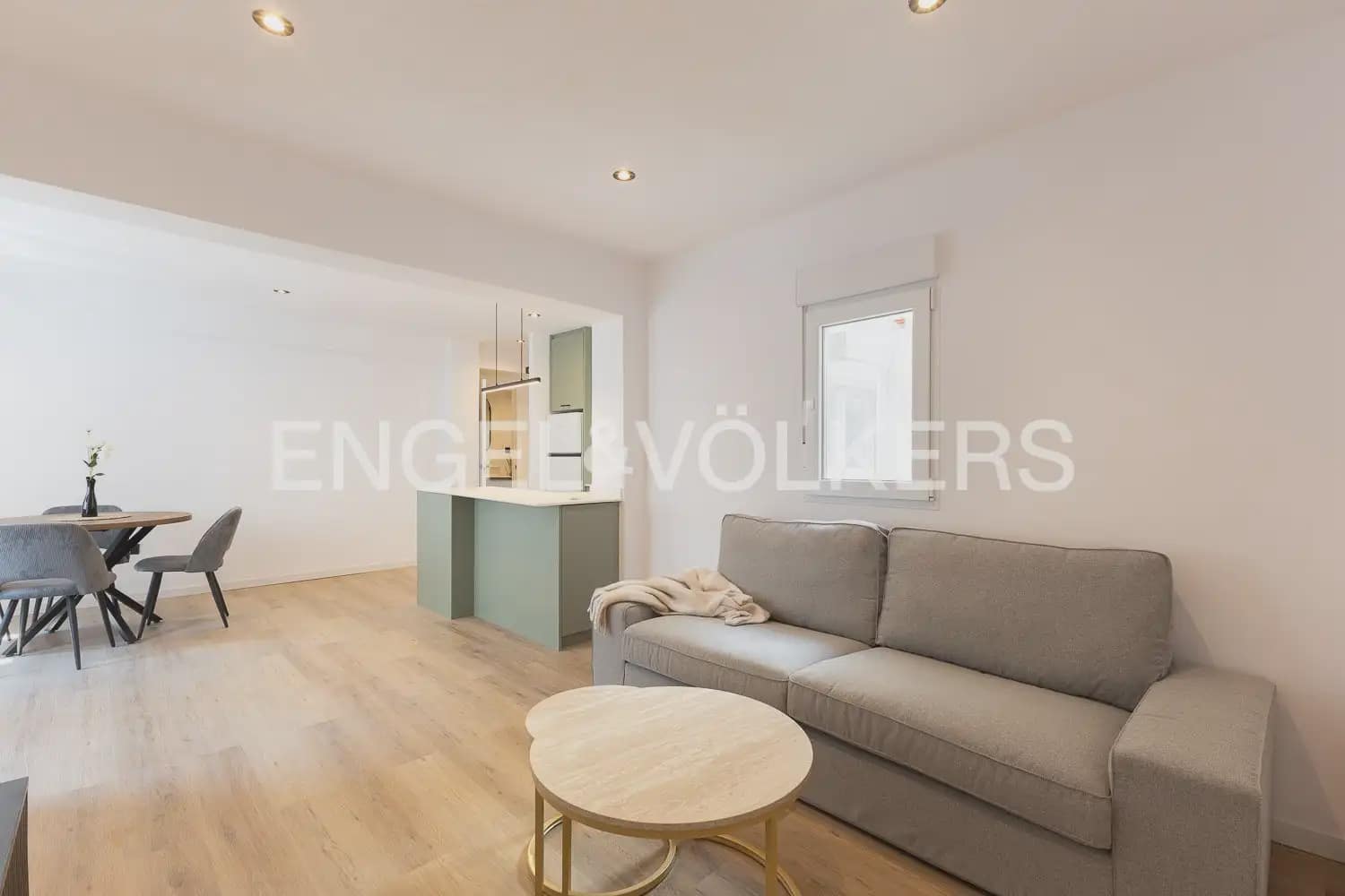 2 quarto Apartamento para arrendar em Valencia cidade - 1 600 € (Ref: 10004585)