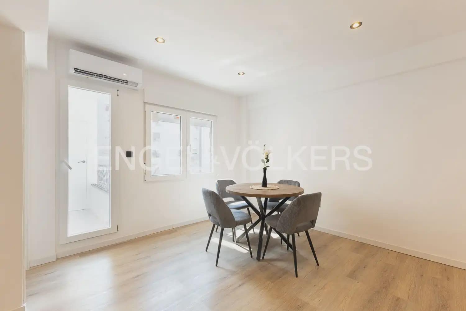 2 quarto Apartamento para arrendar em Valencia cidade - 1 600 € (Ref: 10004585)