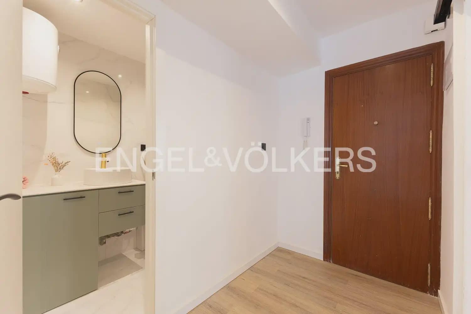 2 quarto Apartamento para arrendar em Valencia cidade - 1 600 € (Ref: 10004585)