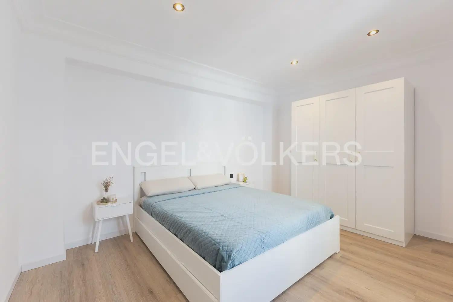 2 quarto Apartamento para arrendar em Valencia cidade - 1 600 € (Ref: 10004585)