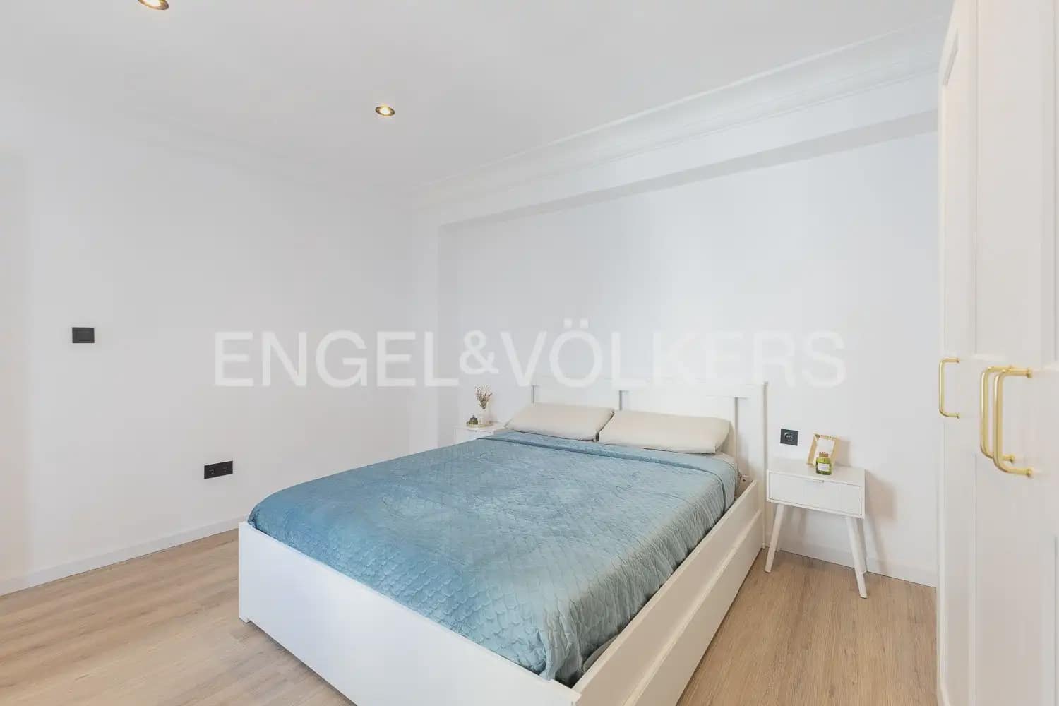 2 quarto Apartamento para arrendar em Valencia cidade - 1 600 € (Ref: 10004585)