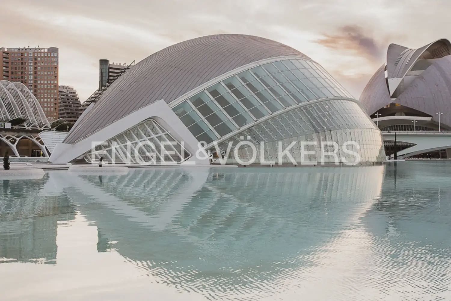 2 quarto Apartamento para arrendar em Valencia cidade - 1 600 € (Ref: 10004585)