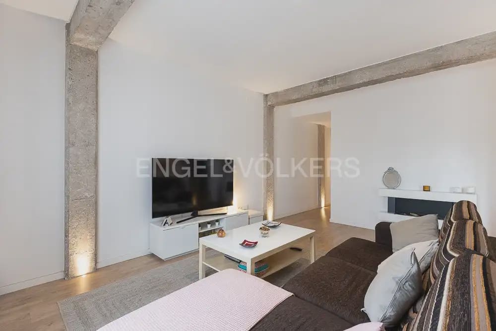 Piso de 2 habitaciones en València ciudad en alquiler - 2.500 € (Ref: 10004687)