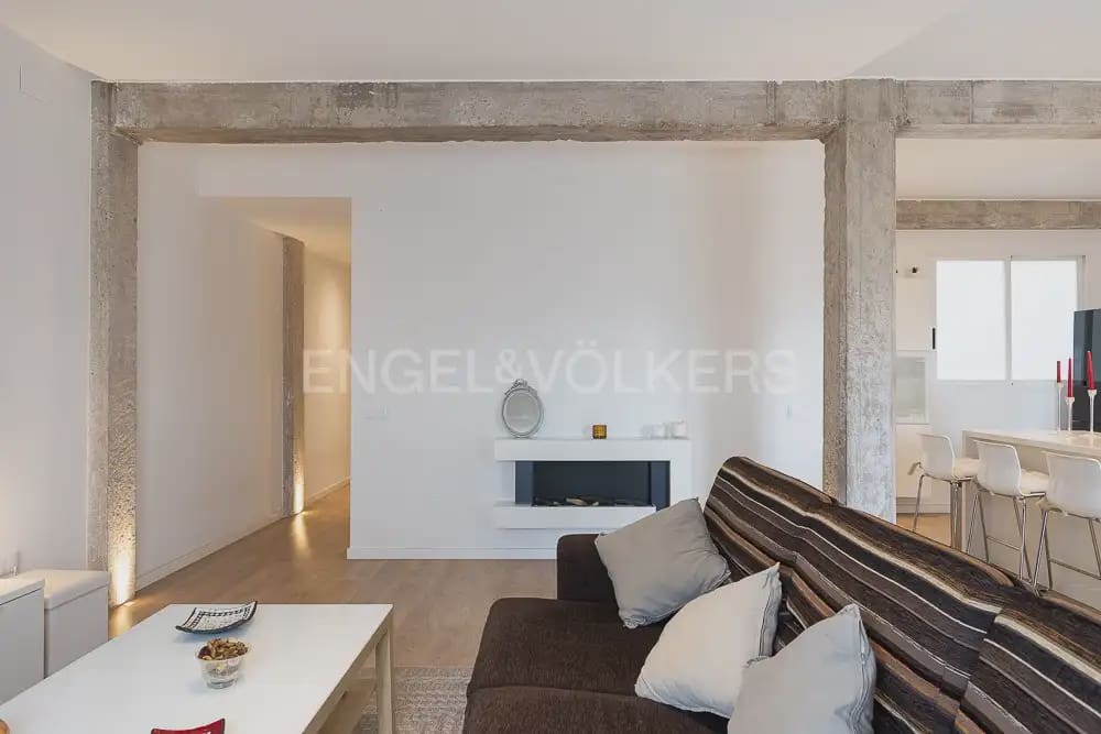 Piso de 2 habitaciones en València ciudad en alquiler - 2.500 € (Ref: 10004687)